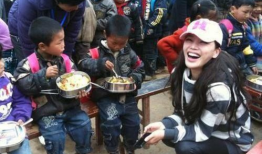 到处逛的娱乐圈吃瓜人是谁,揭秘娱乐圈幕后风云